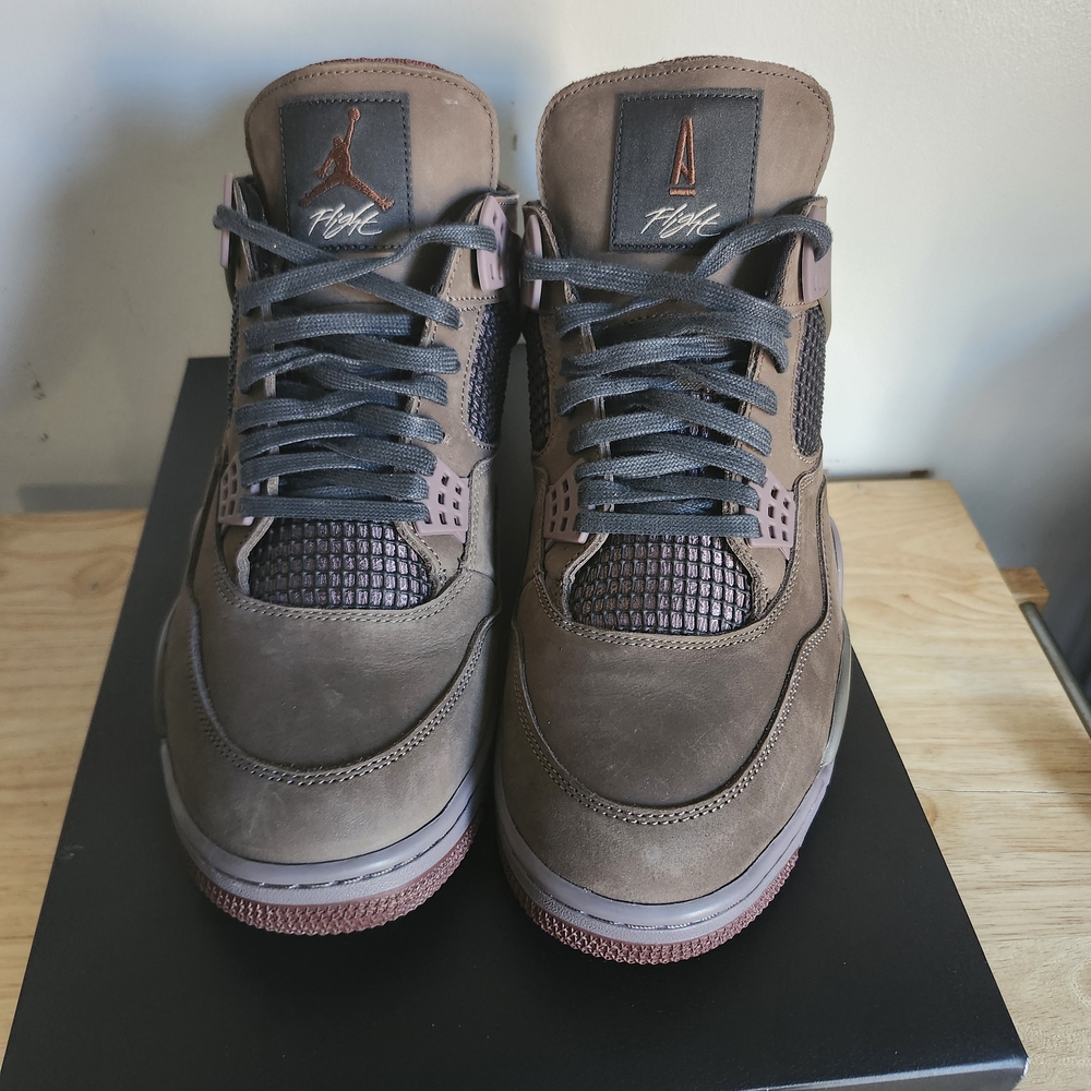 Air Jordan 4 'Dark Mocha'